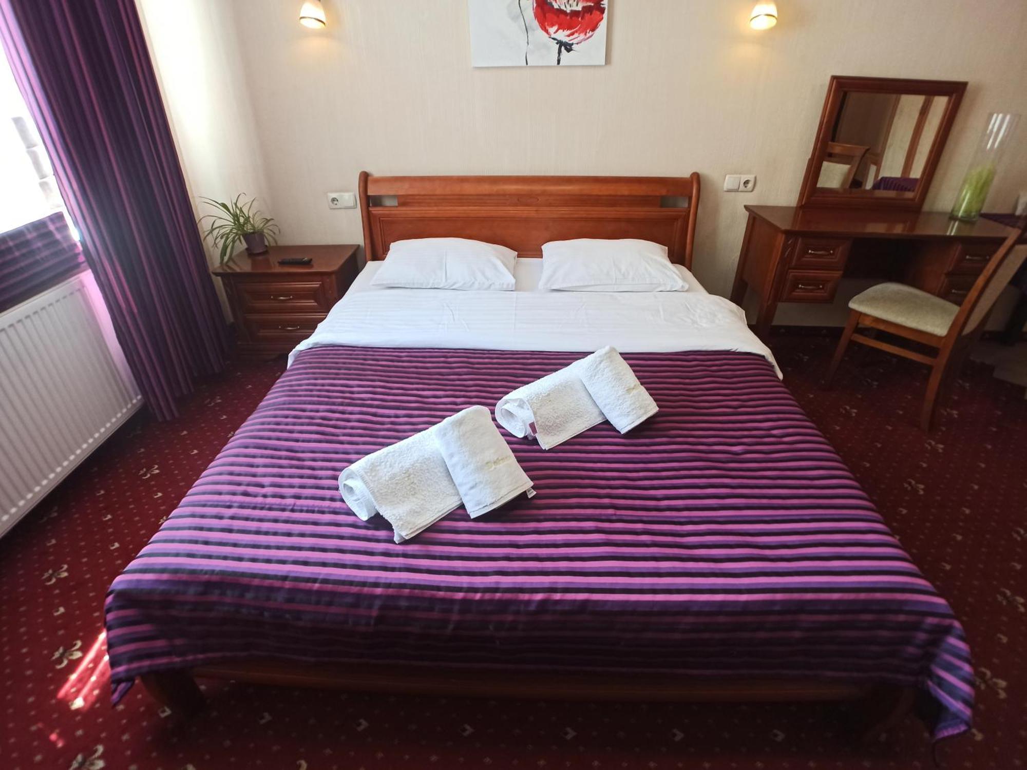Apartments Deluxe Ivano-Frankivsk Phòng bức ảnh