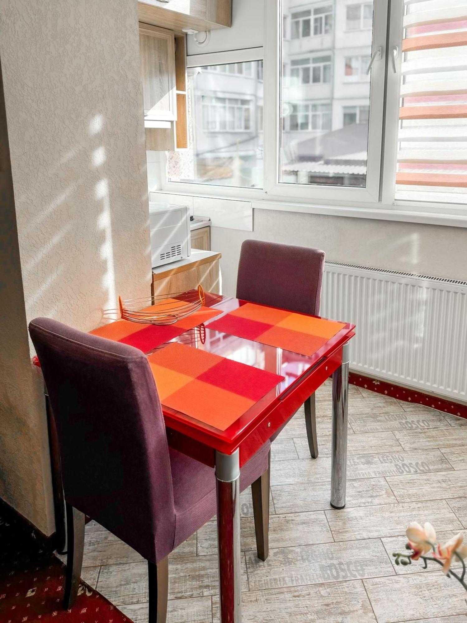 Apartments Deluxe Ivano-Frankivsk Ngoại thất bức ảnh