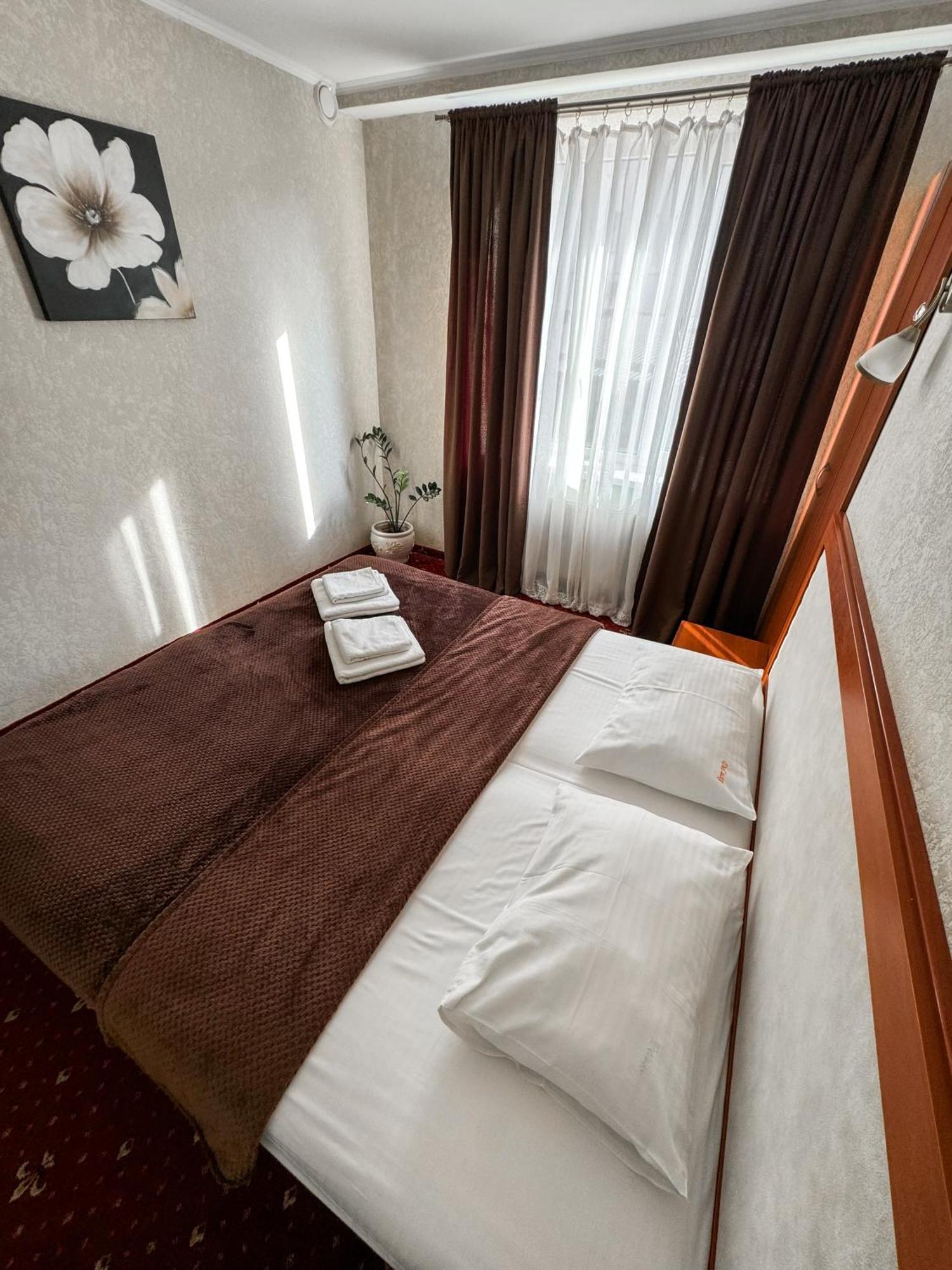 Apartments Deluxe Ivano-Frankivsk Ngoại thất bức ảnh