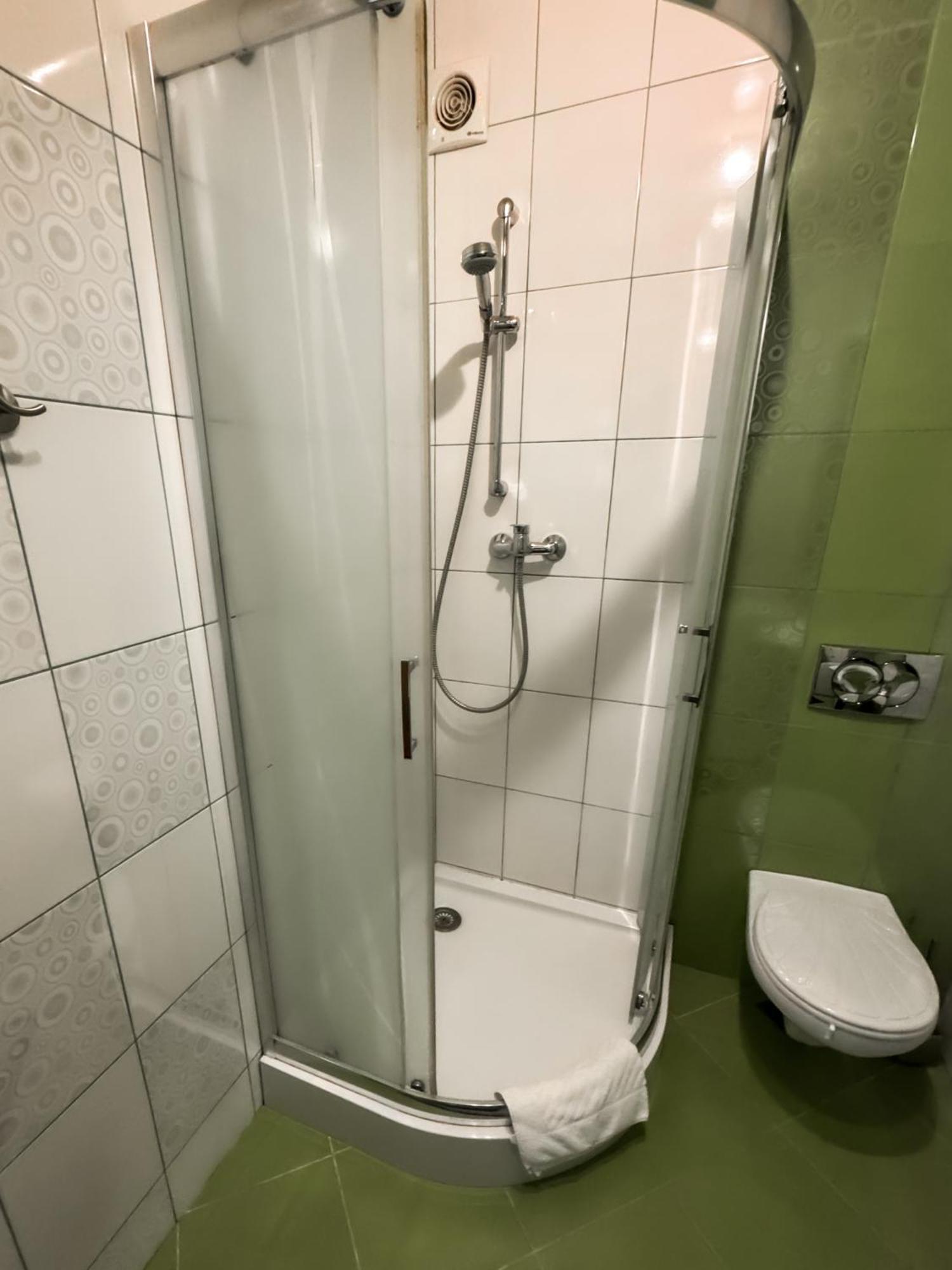 Apartments Deluxe Ivano-Frankivsk Ngoại thất bức ảnh