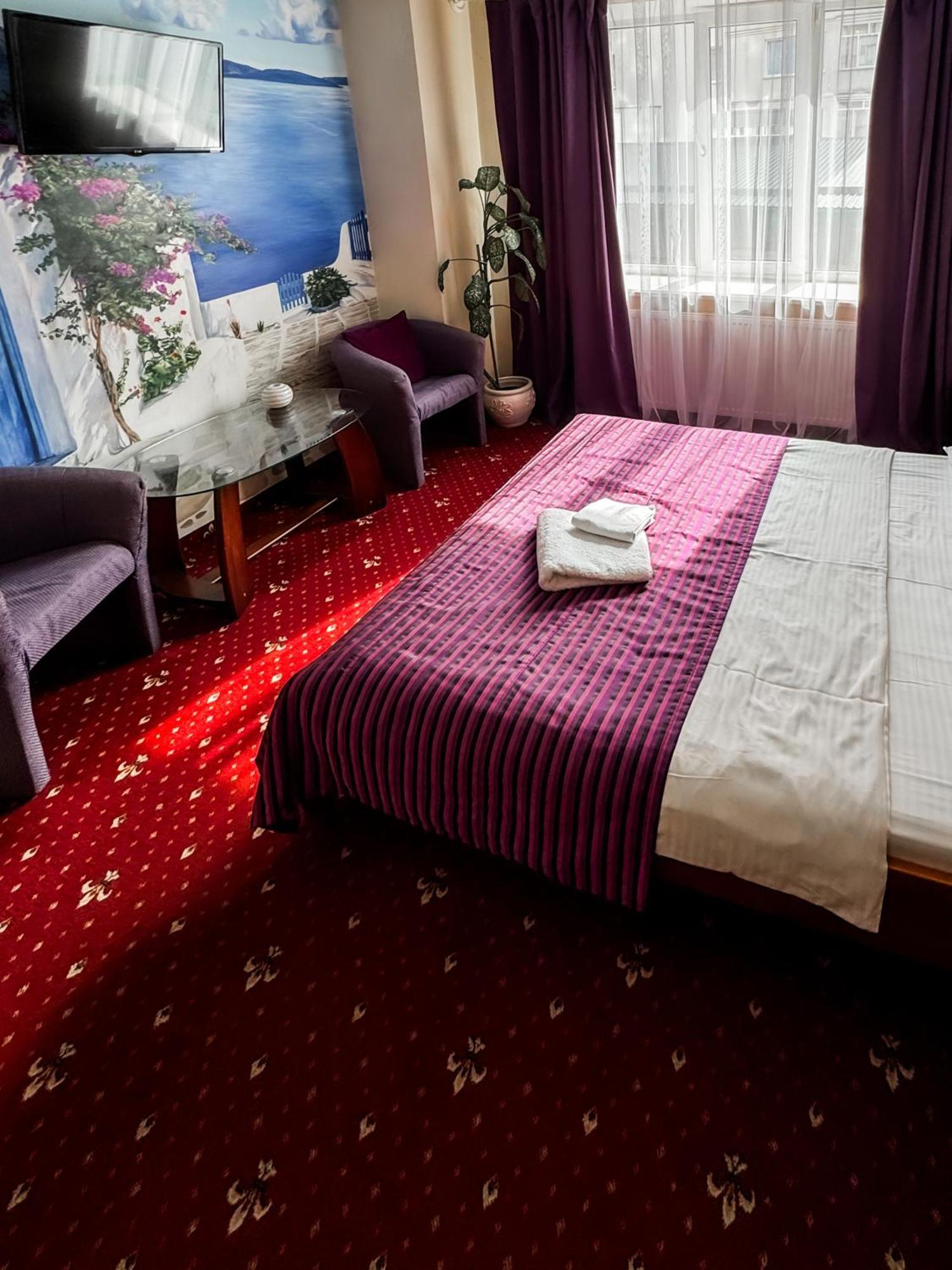 Apartments Deluxe Ivano-Frankivsk Ngoại thất bức ảnh