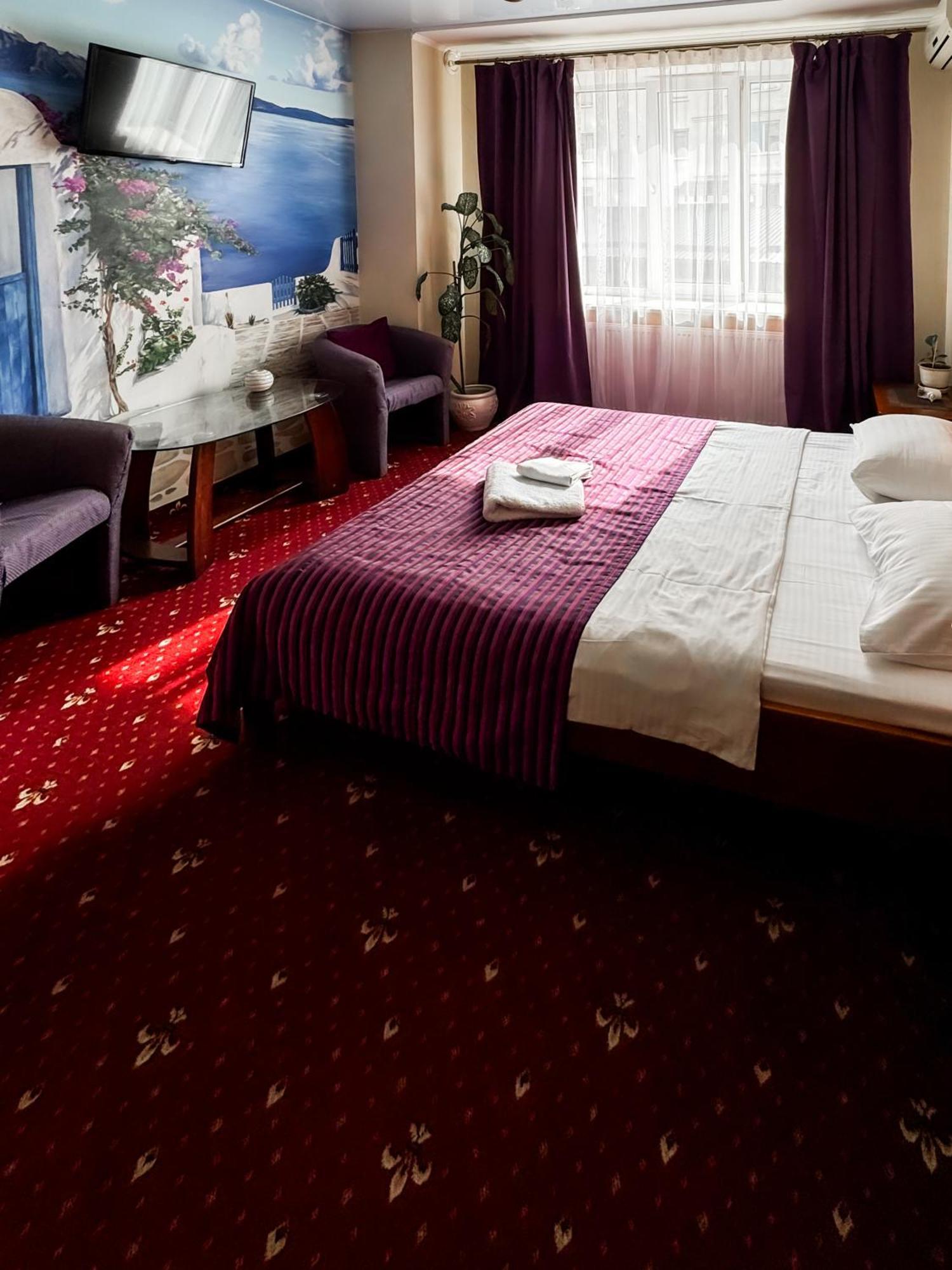 Apartments Deluxe Ivano-Frankivsk Ngoại thất bức ảnh