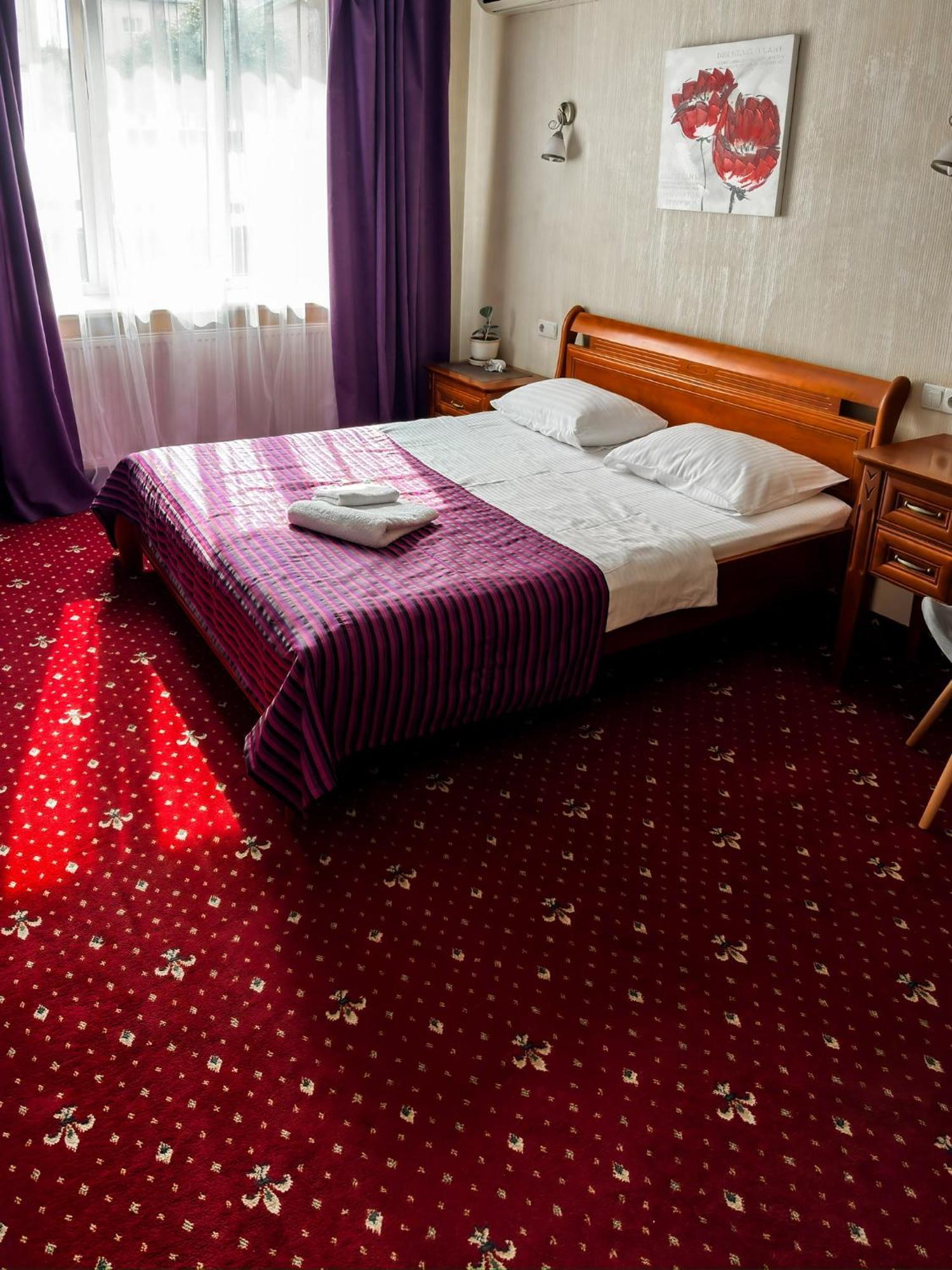 Apartments Deluxe Ivano-Frankivsk Ngoại thất bức ảnh