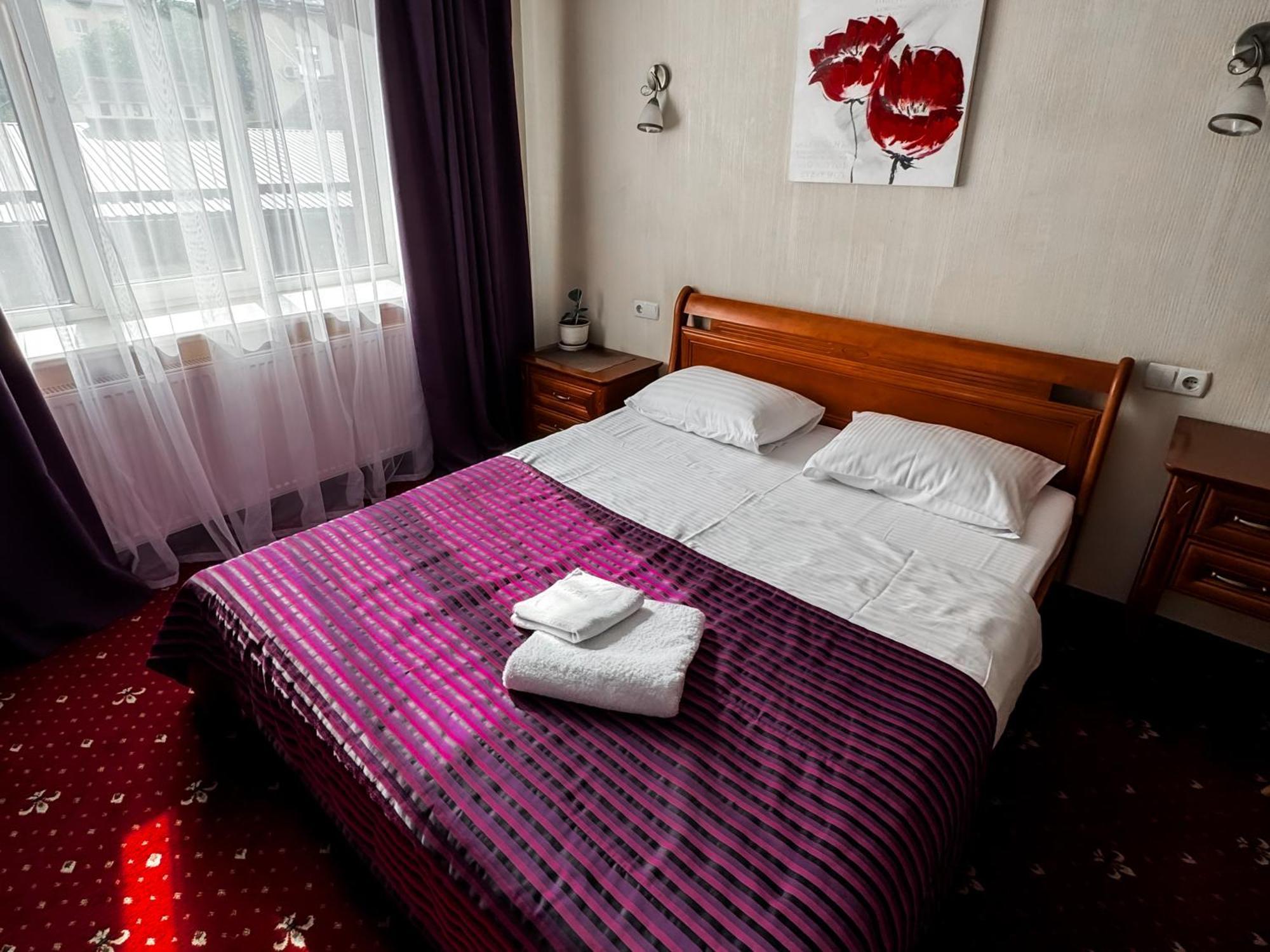 Apartments Deluxe Ivano-Frankivsk Ngoại thất bức ảnh