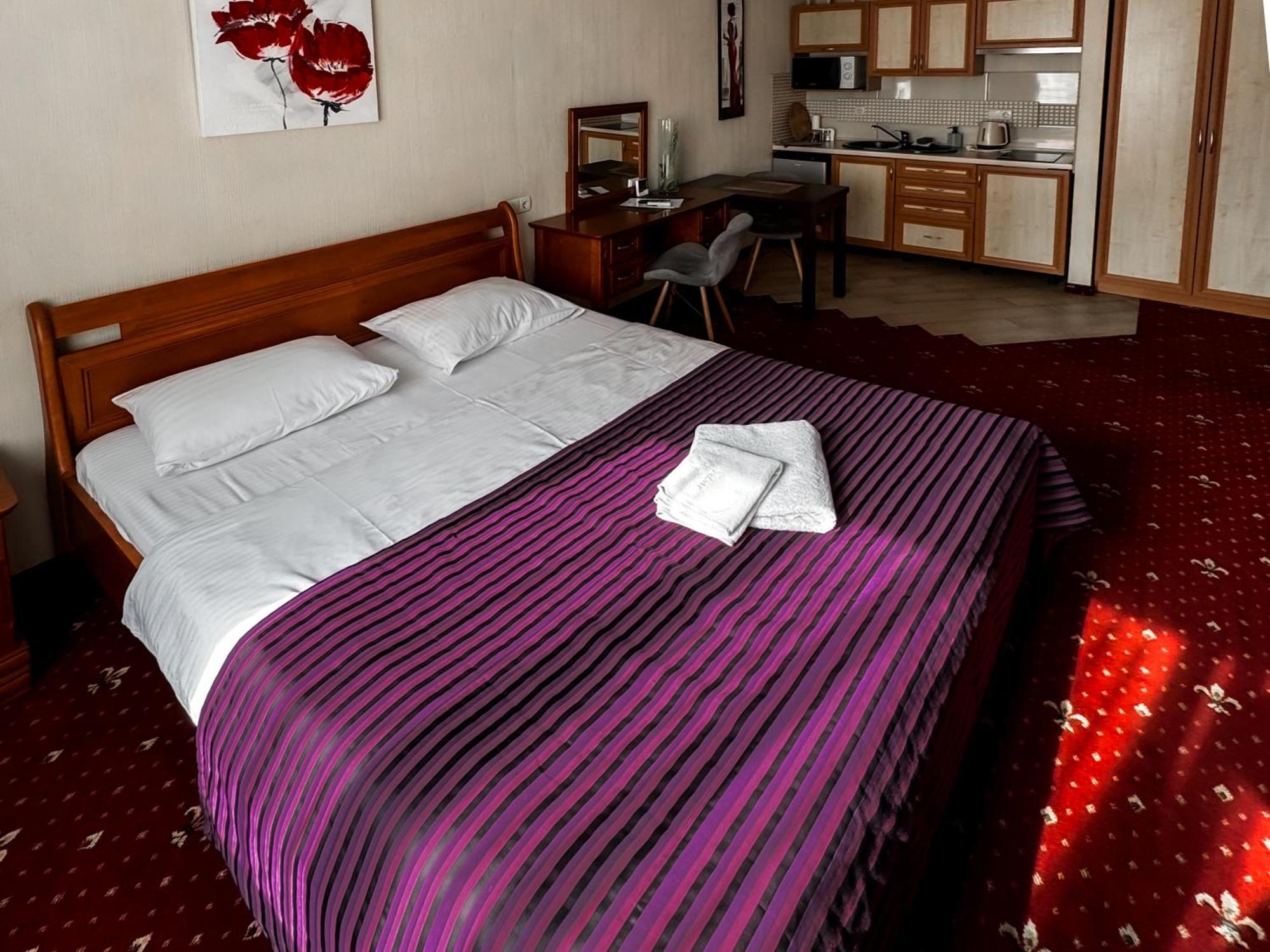 Apartments Deluxe Ivano-Frankivsk Ngoại thất bức ảnh
