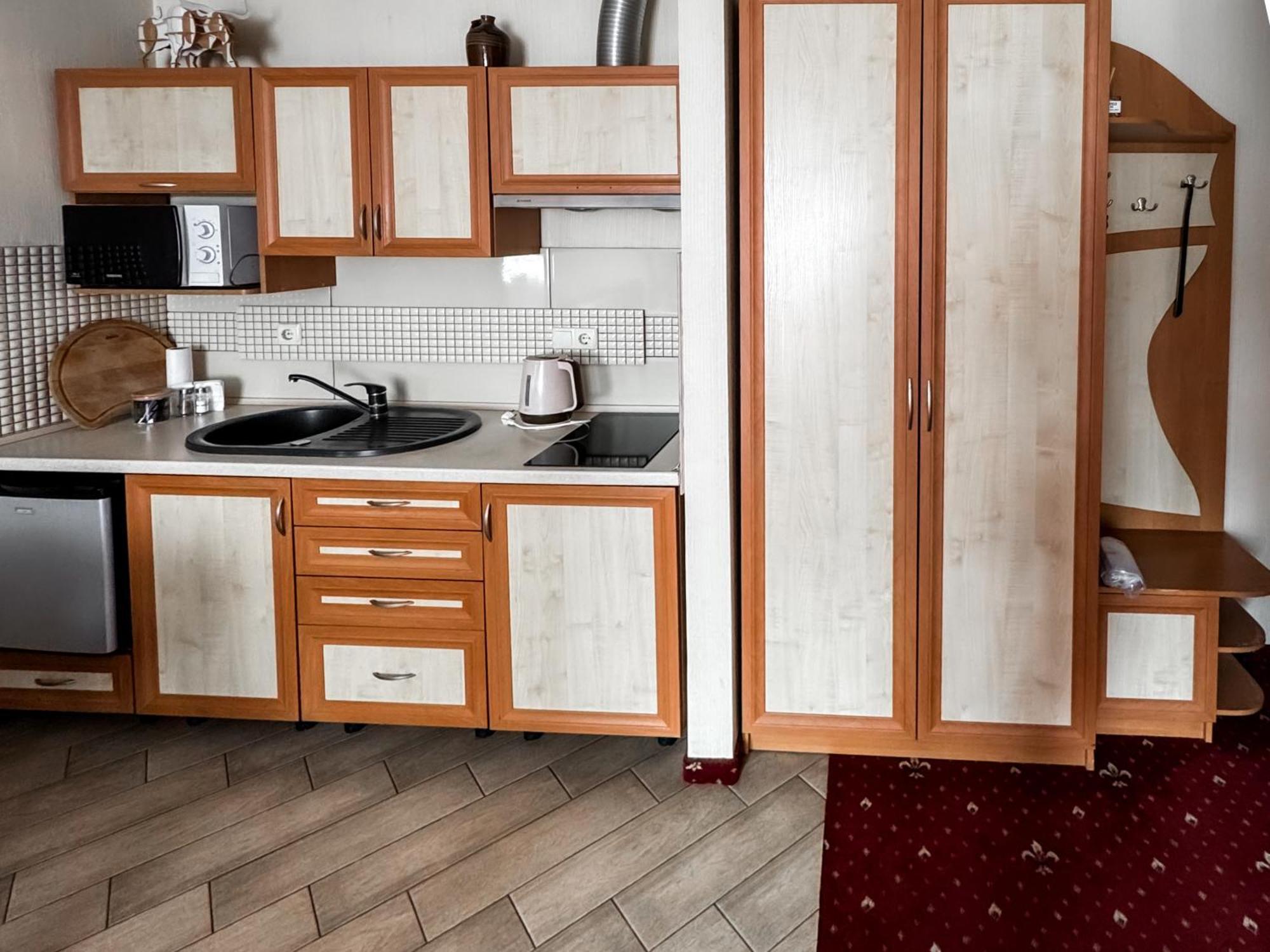 Apartments Deluxe Ivano-Frankivsk Ngoại thất bức ảnh